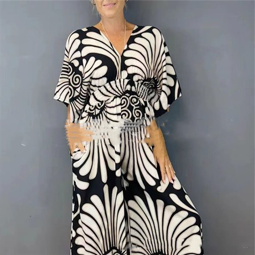 V-neck Printed High Waist Plus Size Women's Jumpsuit - Image 4