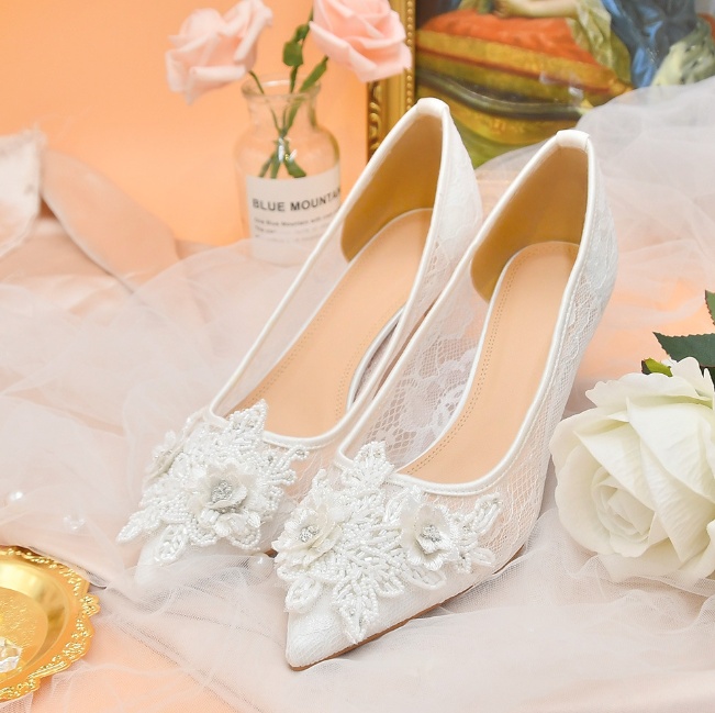 White Lace Flower Bride's Wedding Shoes - Image 8